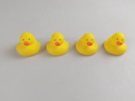 Набор "Уточки-пищалки/брызгалки" для купания Набор "Уточки-пищалки/брызгалки" для купания