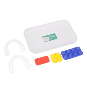 Набор Girl's club "Доктор": бормашина (бор вращается), электрическая зубная щетка, более 10 предмето Набор Girl's club "Доктор": бормашина (бор вращается), электрическая зубная щетка, более 10 предмето