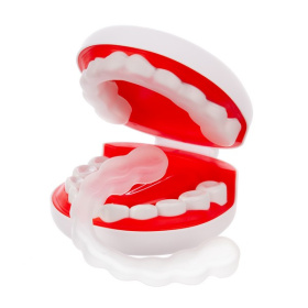 Набор Girl's club "Доктор": бормашина (бор вращается), электрическая зубная щетка, более 10 предмето Набор Girl's club "Доктор": бормашина (бор вращается), электрическая зубная щетка, более 10 предмето