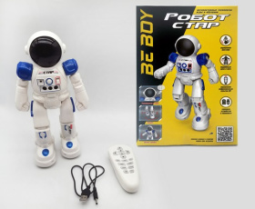 Робот "Beboy" на пульте радиоуправления Робот "Beboy" на пульте радиоуправления