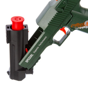 Пистолет "BeBoy", гильзы вылетают при перезарядке Пистолет "BeBoy", гильзы вылетают при перезарядке