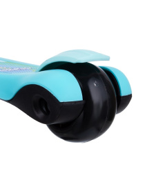 Самокат трехколесный со светящимися колесами Самокат трехколесный со светящимися колесами