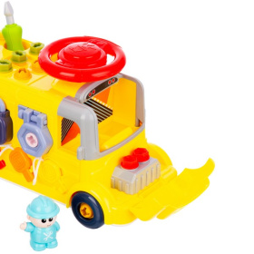 Набор развивающий Elefantino "Юный механик", в комплекте: гаечный ключ, отвертка, съемный двигатель Набор развивающий Elefantino "Юный механик", в комплекте: гаечный ключ, отвертка, съемный двигатель